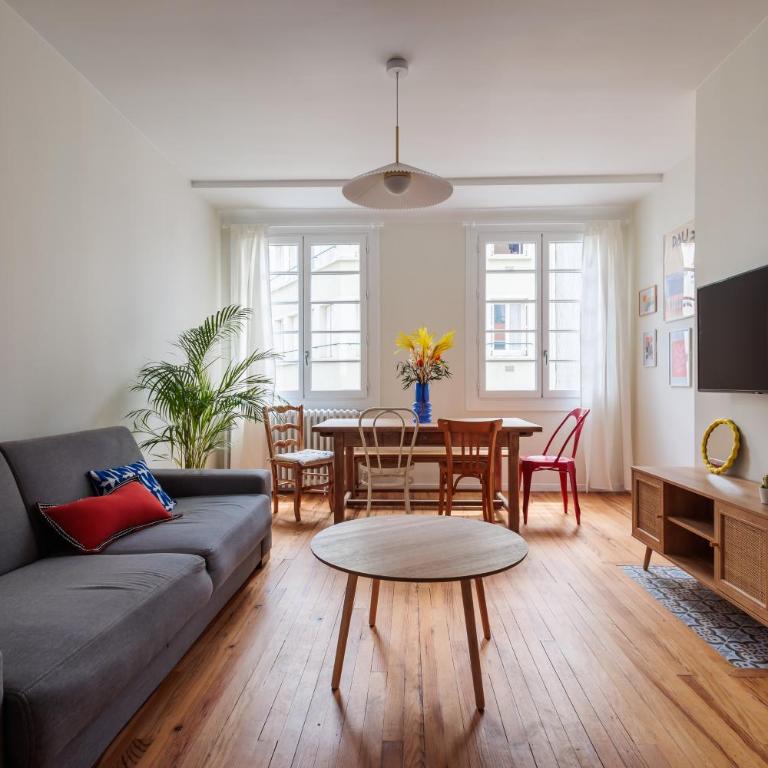 4 pers - 2 chambres - Parking gratuit proche - Appartement 2 Chambres avec Balcon - 34