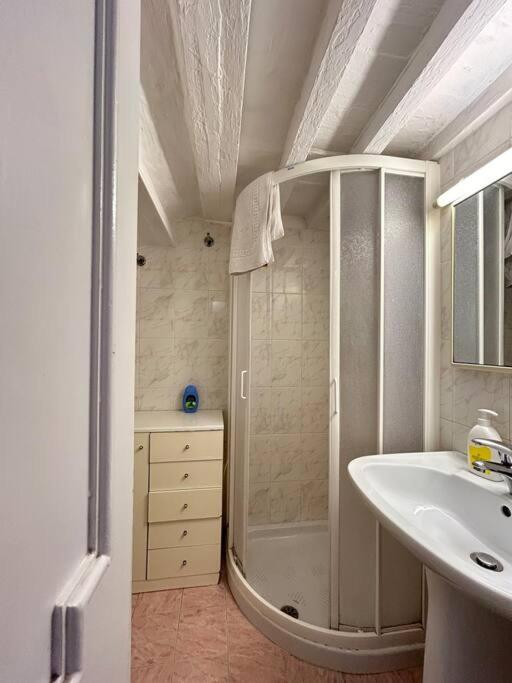 Riverside Retreat by FlorenceHospitality com - Appartamento con 2 Camere da Letto - 23