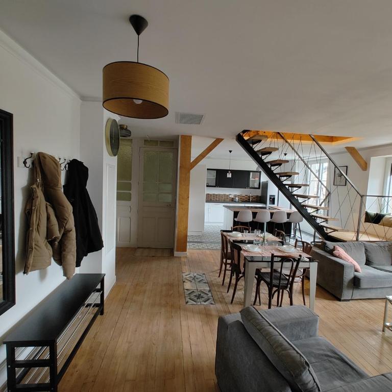 Magnifique Duplex de 135 m2 pour vos séjours jusqu'à 10 à Lourdes - Appartement - 25