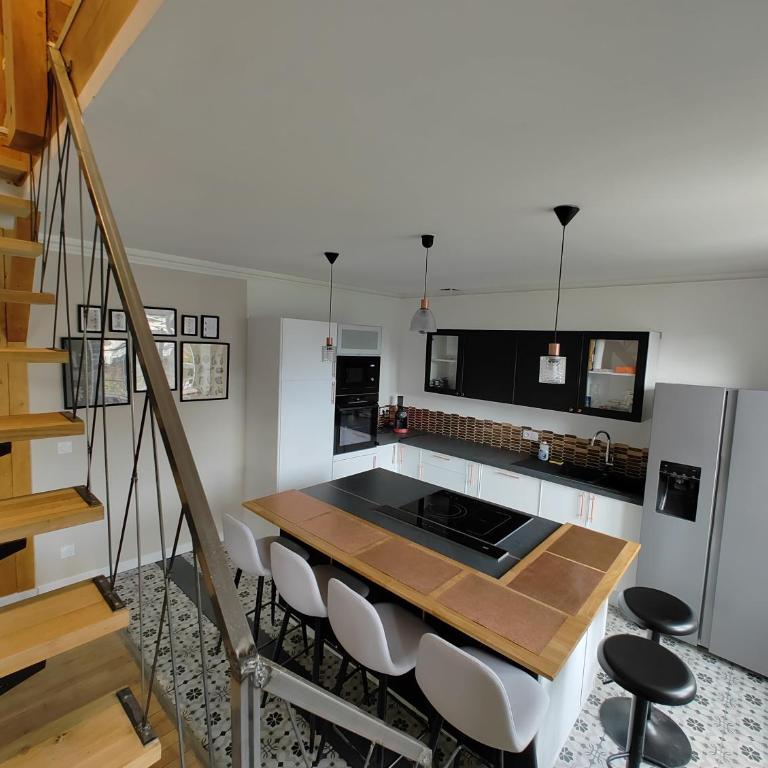Magnifique Duplex de 135 m2 pour vos séjours jusqu'à 10 à Lourdes - Appartement - 23