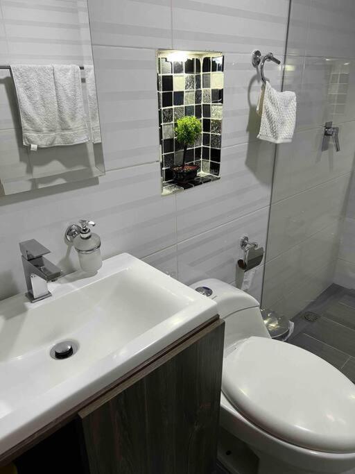 Apto 4 habitaciones privadas 140mtros - One-Bedroom Apartment - 9