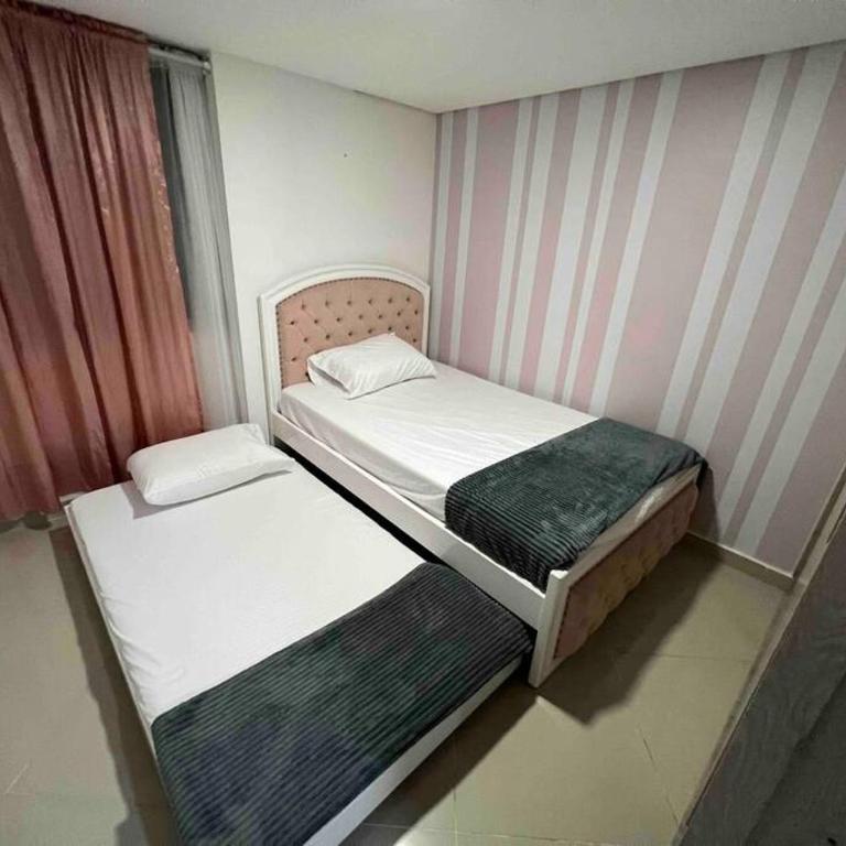 Apto 4 habitaciones privadas 140mtros - One-Bedroom Apartment - 15