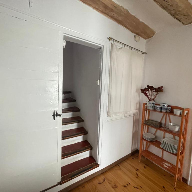 Original duplex in the center of Barcelona - Three-Bedroom Apartment - 14