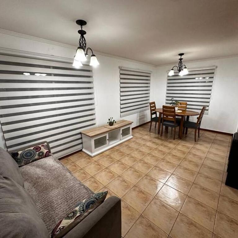 Casa en San Pedro de la Paz, 5 personas, 2 dormitorios, gimnasio - Two-Bedroom House - 1
