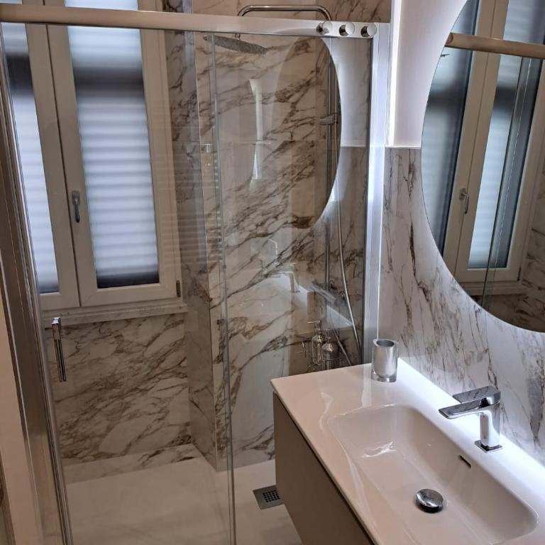 Dreaming Rome Suites - Camera Matrimoniale con Bagno Privato - 14