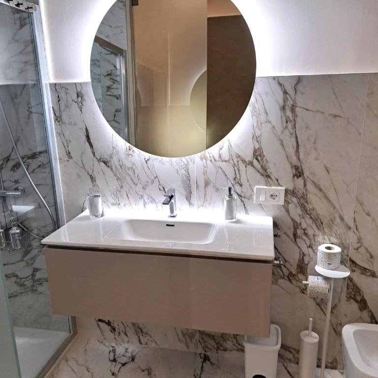 Dreaming Rome Suites - Camera Matrimoniale con Bagno Privato - 22