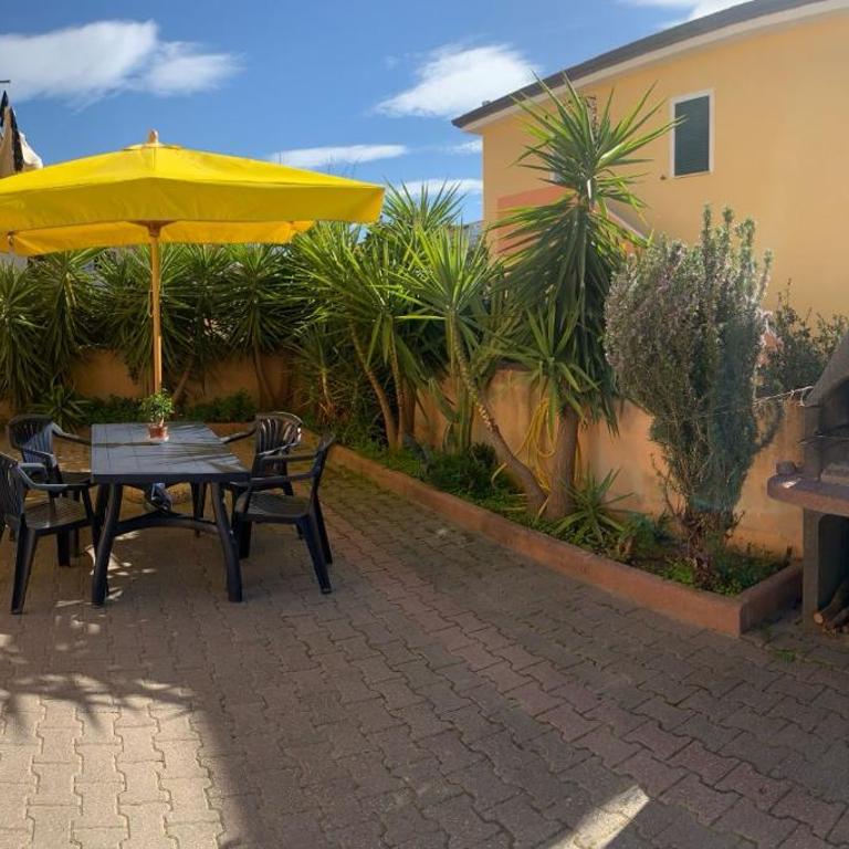 Casa Menuccia - Three-Bedroom House - 13