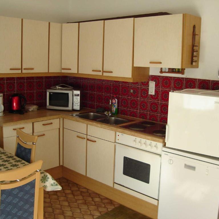 Ferienwohnung Jirkal - Apartment mit 2 Schlafzimmern und Balkon - 1