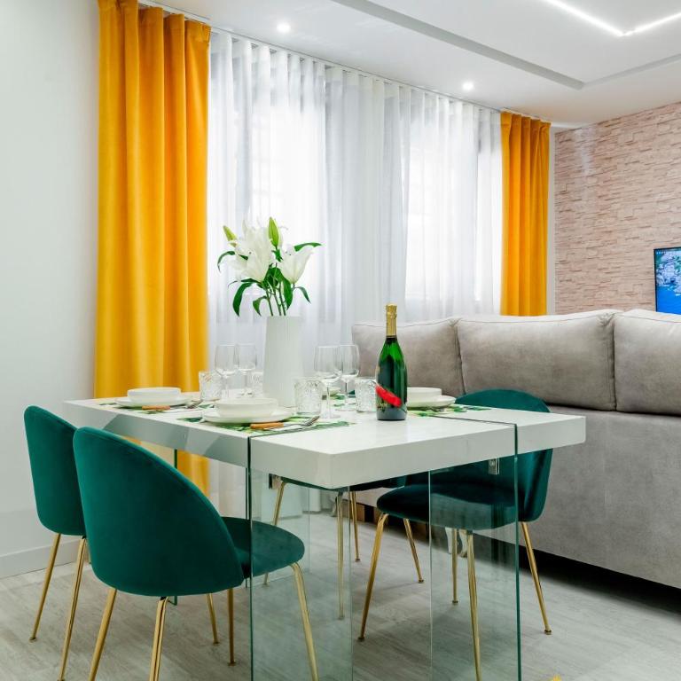 Luxe Apartment Madrid 7 paradas de Metro de Sol - Two-Bedroom Apartment - 5