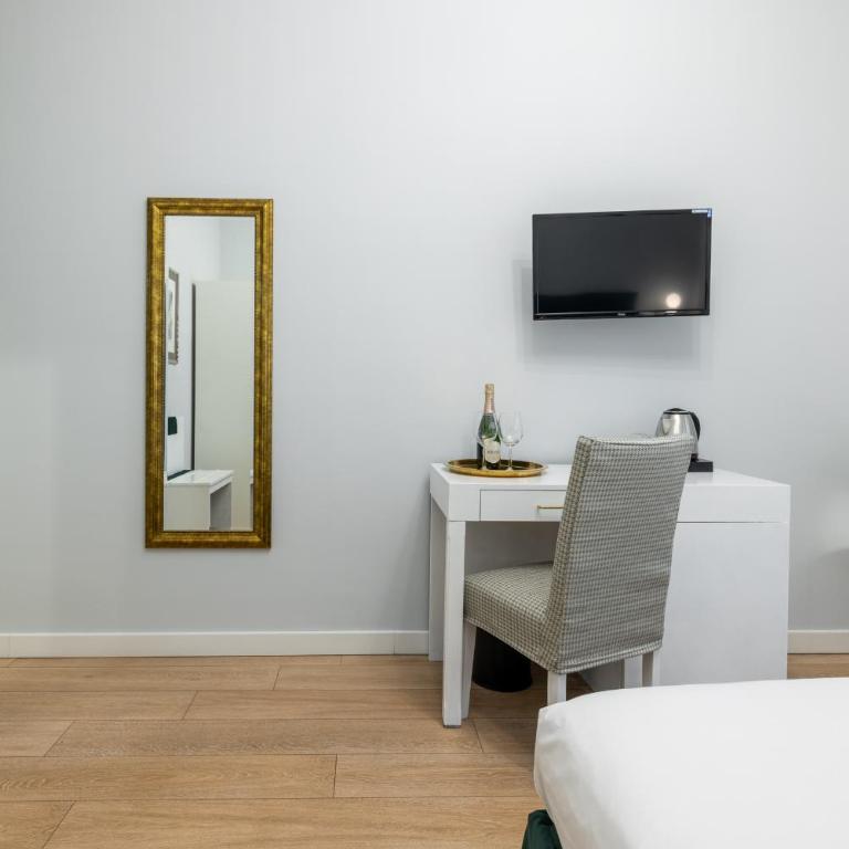 Domus Bella Roma - Double or Twin Room - 11