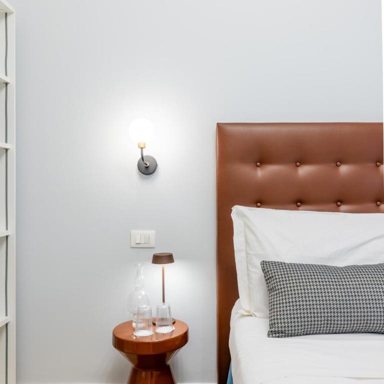 Domus Bella Roma - Triple Room with Balcony - 7