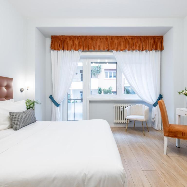 Domus Bella Roma - Triple Room with Balcony - 3