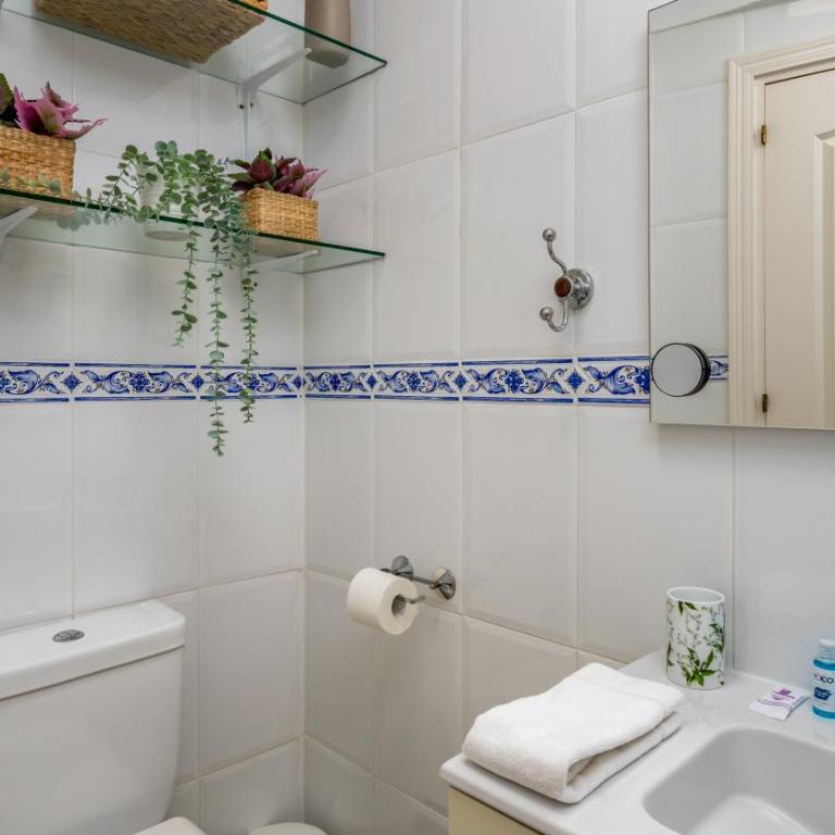 Fuengirola Seaside Bliss: 3 BR with a View - Apartamento de 3 dormitorios - 6