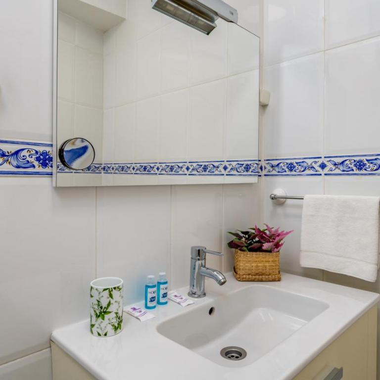 Fuengirola Seaside Bliss: 3 BR with a View - Apartamento de 3 dormitorios - 13
