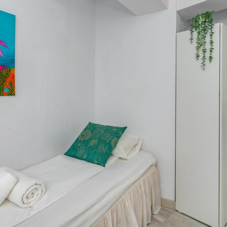 Fuengirola Seaside Bliss: 3 BR with a View - Apartamento de 3 dormitorios - 9