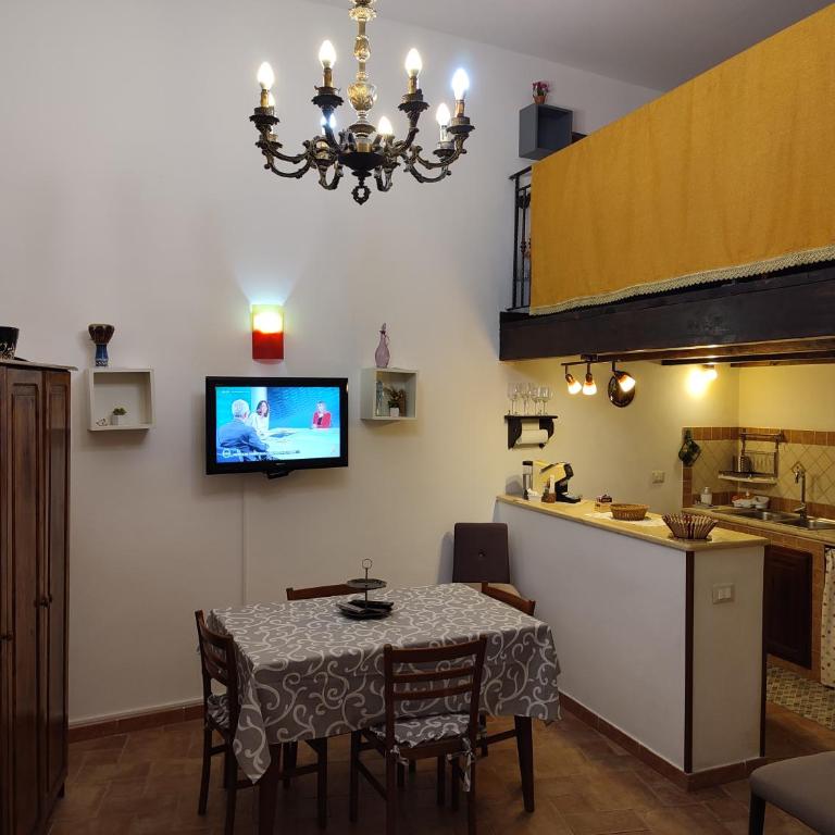 BONELLUS - One-Bedroom House - 2