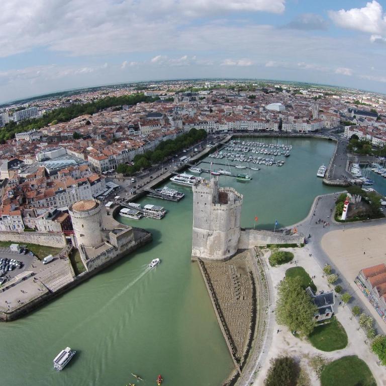 Hotel La Marine, Vieux Port - Chambre Double Moyenne - Côté Port - 8