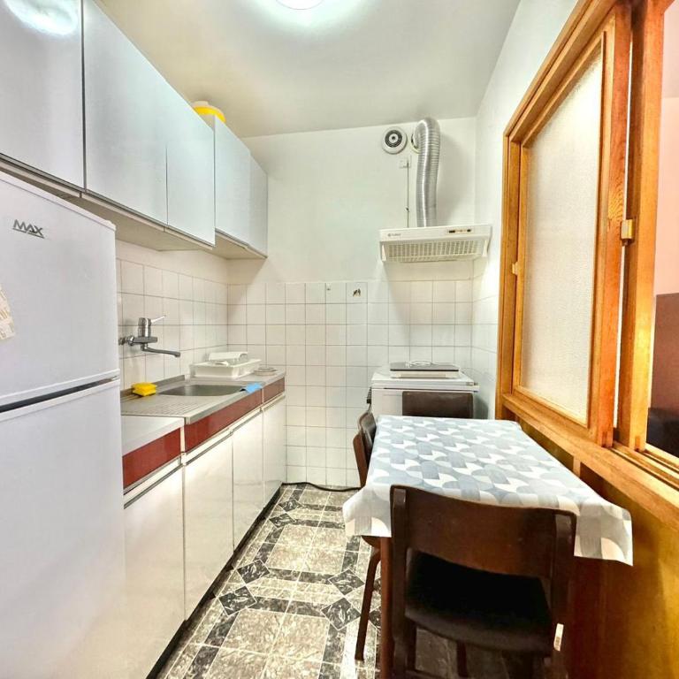 Family two bedroom apartment Slavija - Apartman sa 2 Spavaće Sobe - 8