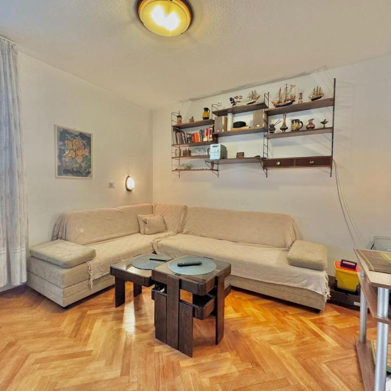 Family two bedroom apartment Slavija - Apartman sa 2 Spavaće Sobe - 9