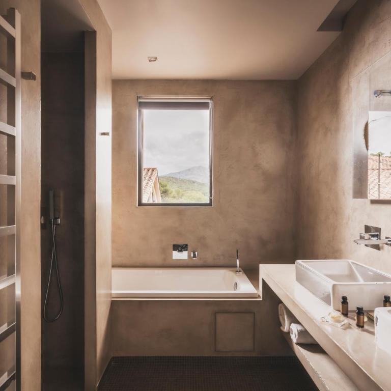 Les Lodges Sainte-Victoire Hotel & Spa - Suite Cézanne - 2