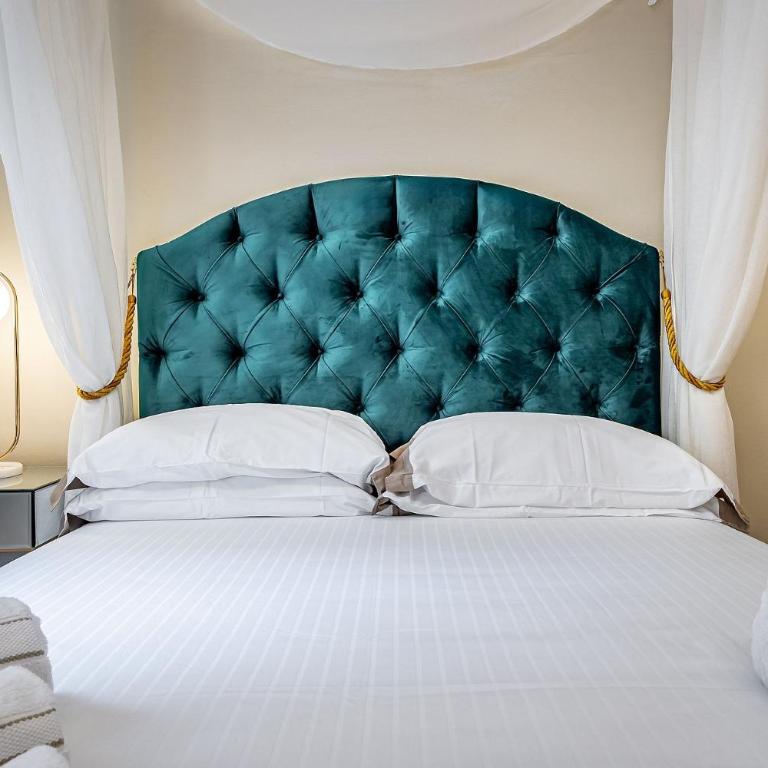THREE APARTMENTS Via Roma - Appartamento con 2 Camere da Letto - 19