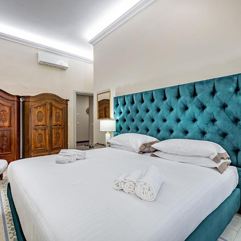 THREE APARTMENTS Via Roma - Appartamento con 2 Camere da Letto - 28