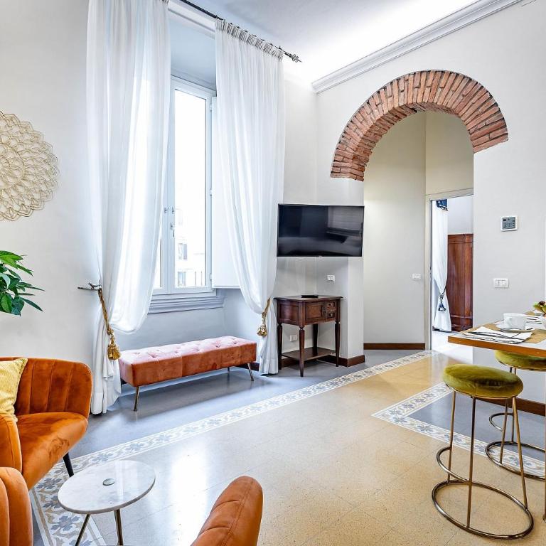 THREE APARTMENTS Via Roma - Appartamento con 2 Camere da Letto - 4
