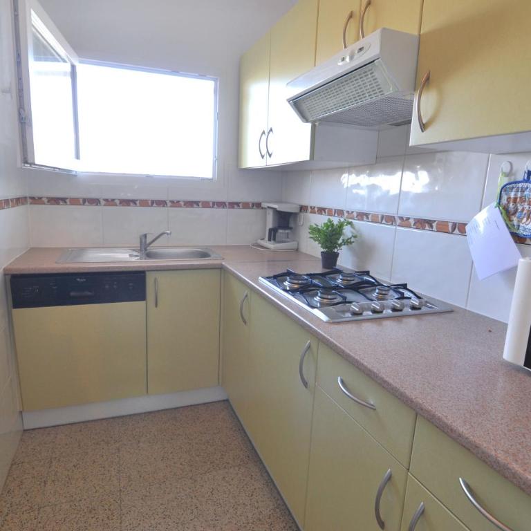 RNET - Clot de Franquets - Roses Santa Margarita - Apartment with Garden View - 11