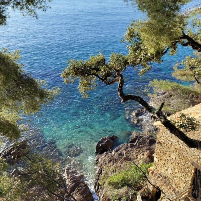 T3, 2ch, classé 3,parking gratuit sur place à 600m de la plage, des commerces ,du port proche st tropez - Appartement 2 Chambres - 43