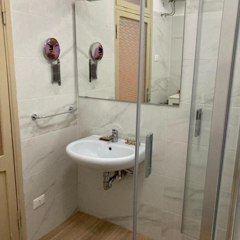 GuestHost - Campo De' Fiori Central Flat - Appartamento - 12