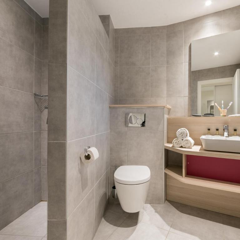 Belambra Clubs L'Isle Sur La Sorgue - Domaine De Mousquety - Chambre Triple avec Balcon - 5