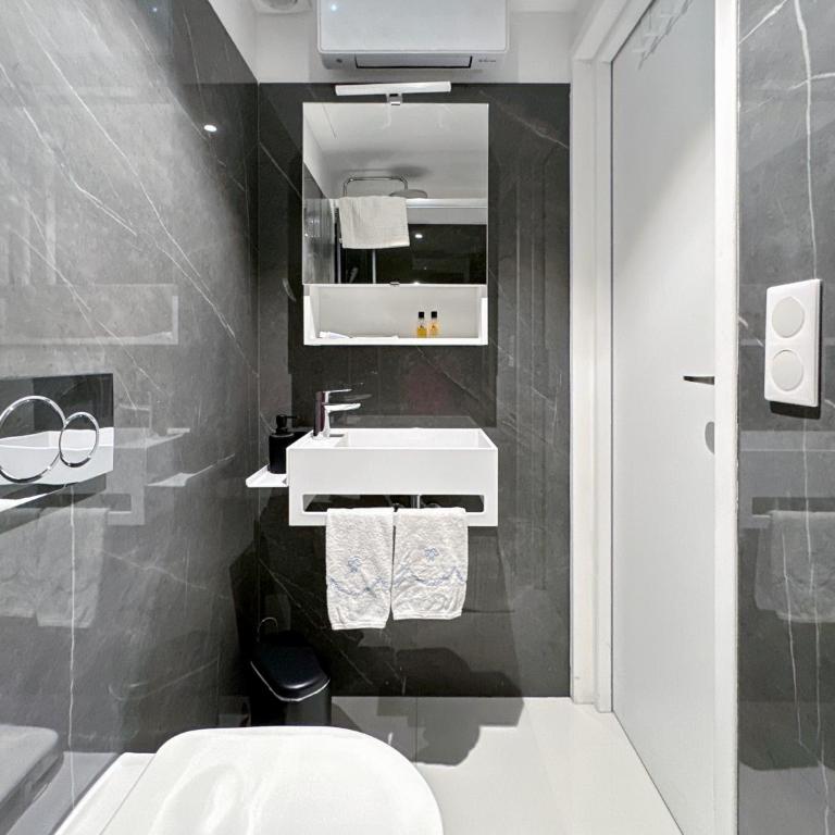 Tivoli 4 - Renovated 2 bedrooms appartment, Monaco Border, 5mn from Casino Monte Carlo - Appartement 2 Chambres - 19