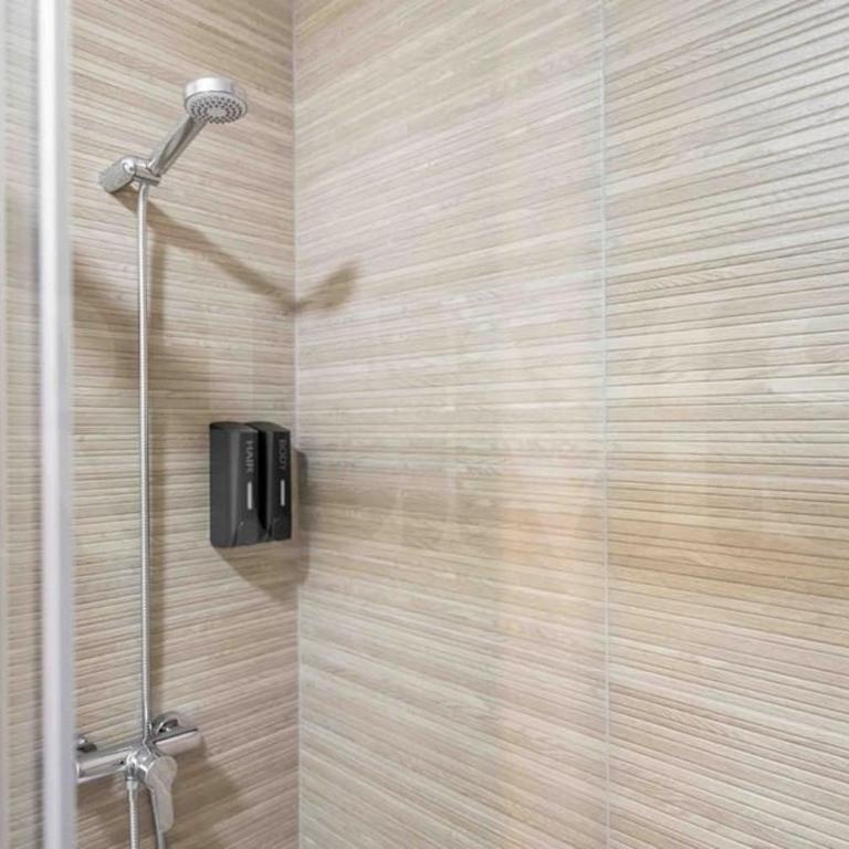 Fresh & stylish apartment with parking by REMS - Apartamento de 2 dormitorios - 16