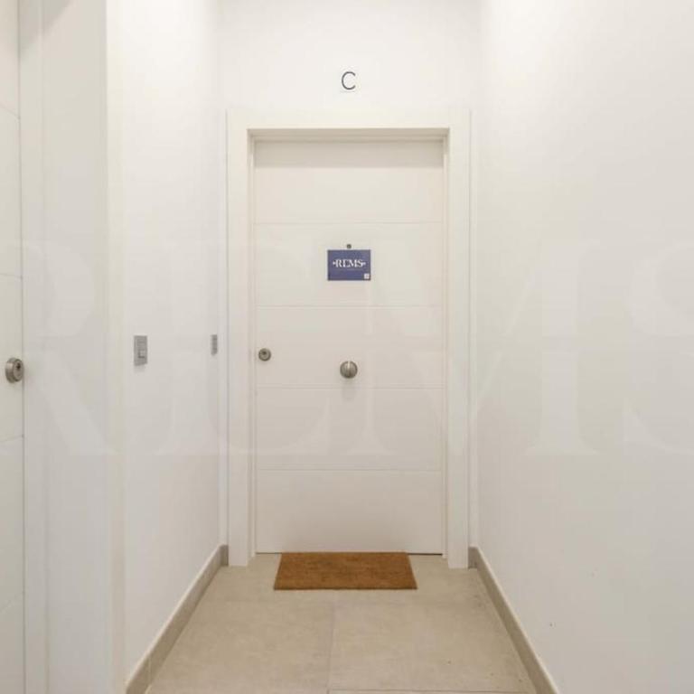 Fresh & stylish apartment with parking by REMS - Apartamento de 2 dormitorios - 30