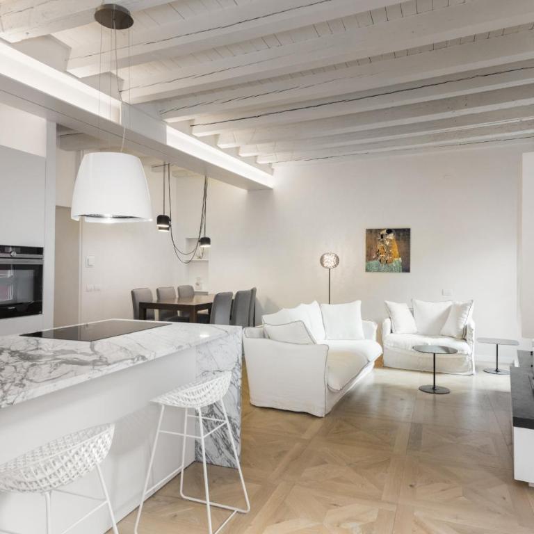 Flats4rent Residenza Carmen - Appartamento con 3 Camere da Letto - 1