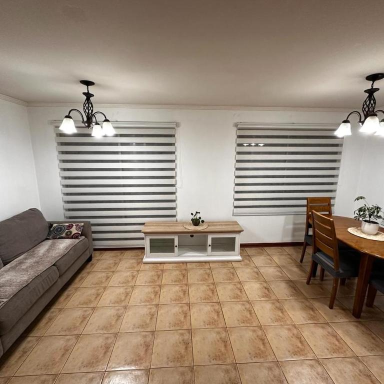 Casa en San Pedro de la Paz, 5 personas, 2 dormitorios, gimnasio - Two-Bedroom House - 2