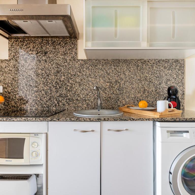 Apartments Sata Sagrada Familia Area - Two-Bedroom Apartment with Terrace - 17