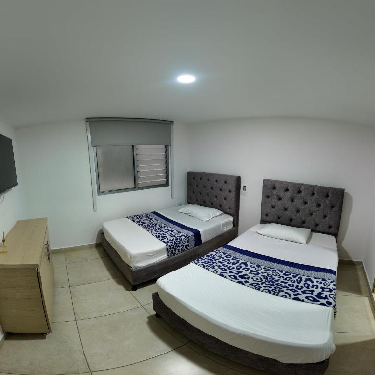 Hotel Plaza Paris - Habitación Deluxe con 2 camas grandes - 2