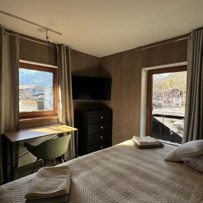 Two Brothers Inn - Doppelzimmer mit Bergblick - 2