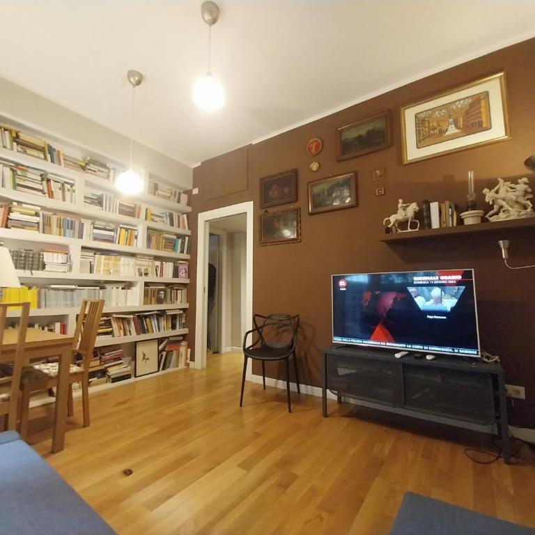 NINA'S HOUSE - One-Bedroom Apartment - 1