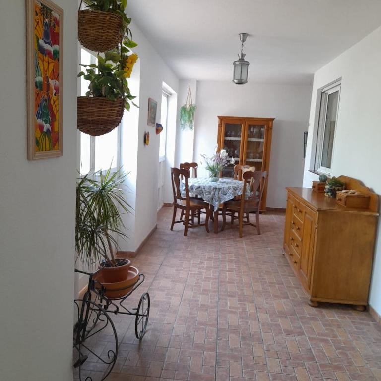Apartamento EuroRental con WiFi - Three-Bedroom Apartment - 3