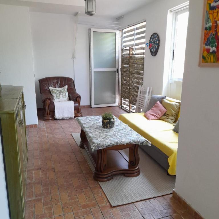 Apartamento EuroRental con WiFi - Three-Bedroom Apartment - 2