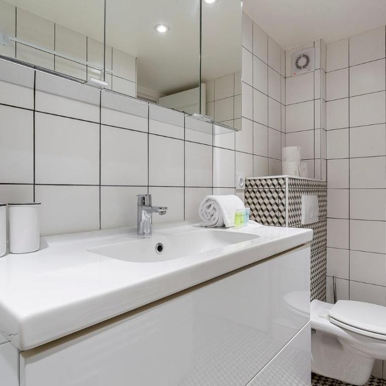 Hamac Suites - Studio Ainay 4 - Hyper centre Lyon - Apartment with Shower - 3