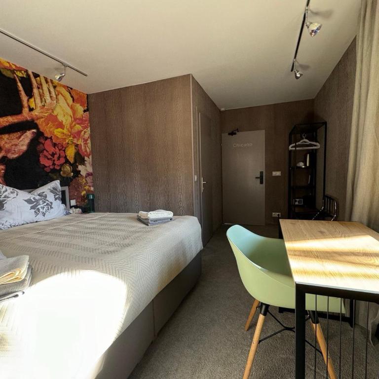 Two Brothers Inn - Doppelzimmer mit Bergblick - 3