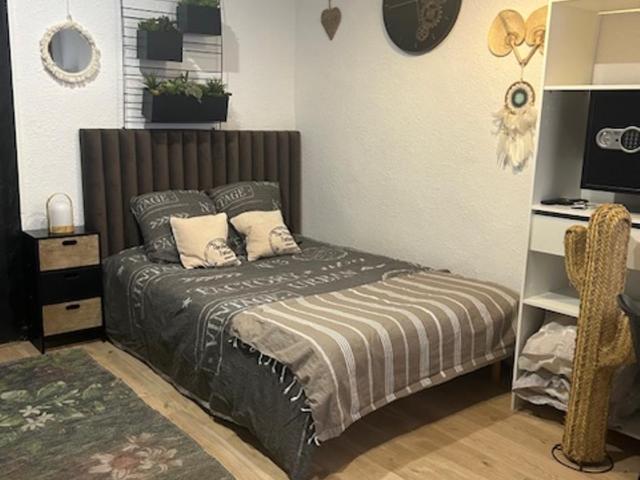 LA FACTORY - One-Bedroom Apartment - 10