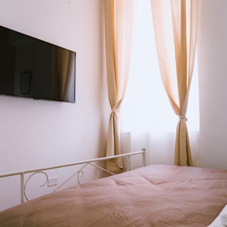 GG-Grow - S. Brigida - Camera Matrimoniale con Bagno Privato - 3