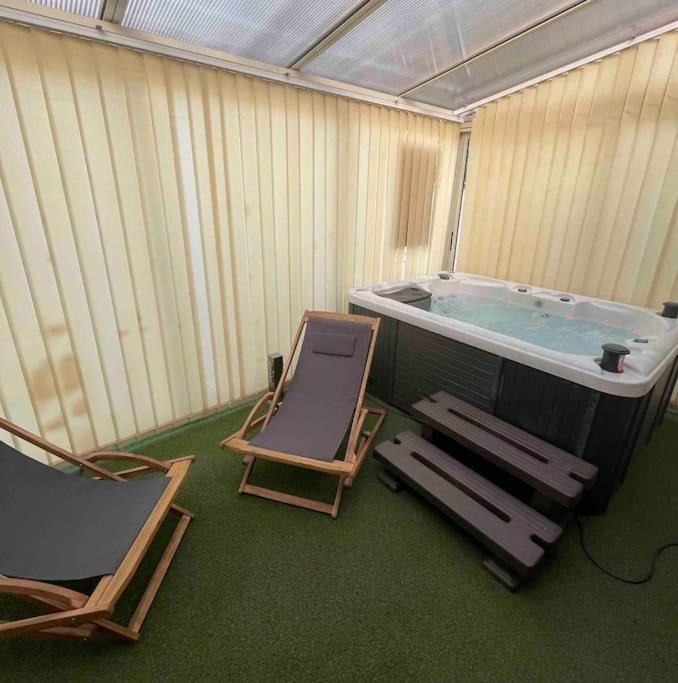 Houdarling Chalet et spa hammam jacuzzi et sauna - One-Bedroom House - 11