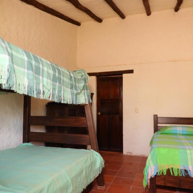 APRECUZ - Asociación Pro Recreación y Cultura de Zipaquirá - Casa de 4 dormitorios - 22
