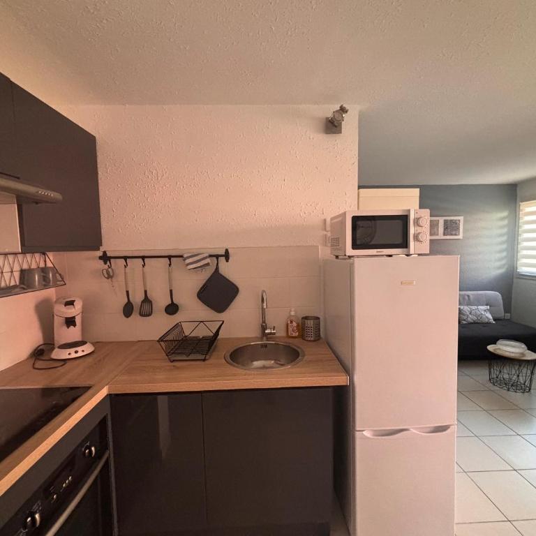Classé 3 Etoiles Charmant Appartement Cosy sur Sète proche de toutes commodités, Parking Privé - Apartment mit 1 Schlafzimmer - 9