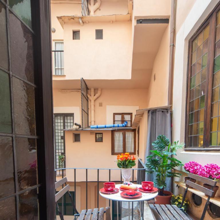 Cartari, Renaissance flat a few steps from piazza Navona and Vatican - One-Bedroom Apartment - 2